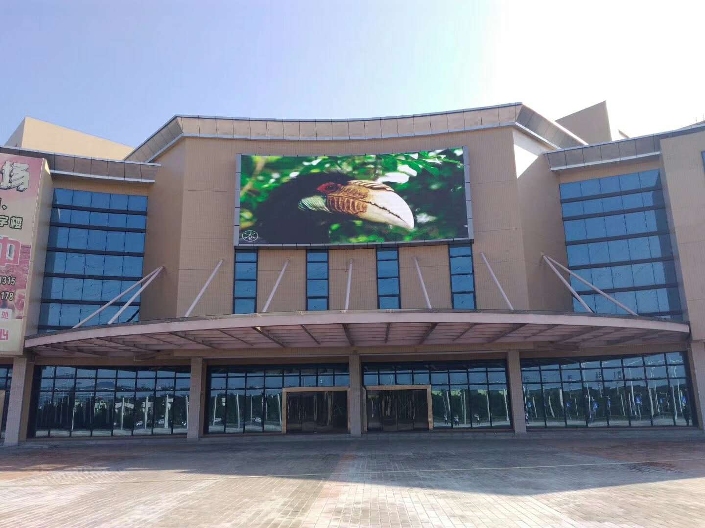 广西北海惠科p8户外全彩LED显示屏(图1)